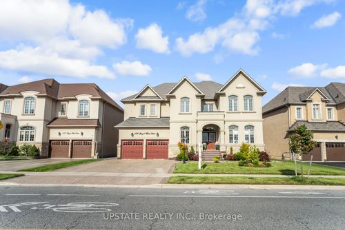 105 Royal Dr West, Brampton, ON, L6X0V6 | Card Image