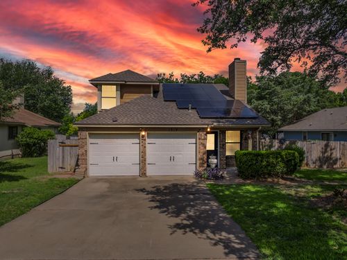 1919 Rey Dr, Waco, TX, 76712-8460 | Card Image