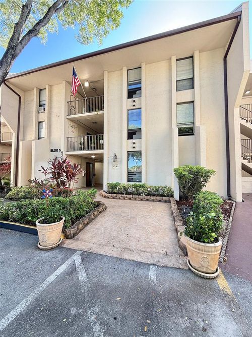apt-206-6701 N University Dr, Tamarac, FL, 33321-4032 | Card Image