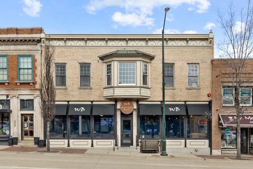 a-222 W Main St, St. Charles, IL, 60174-1812 | Card Image