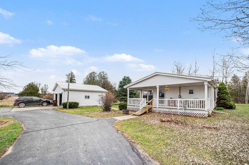 7915 S Curtis Rd, Mount Pleasant, MI, 48858-8509 | Card Image