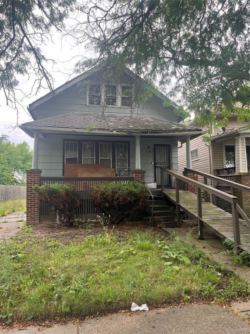 4721 Lakepointe St, Detroit, MI, 48224-3325 | Card Image