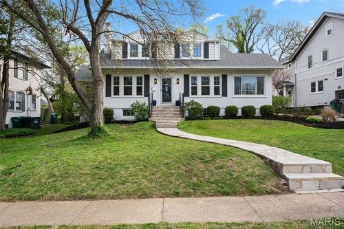 451 W Jackson Rd, Webster Groves, MO, 63119-3643 | Card Image