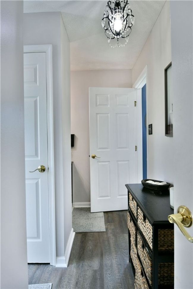 290 Shady Glen Dr, House other with 3 bedrooms, 2 bathrooms and null parking in Coraopolis PA | Image 37