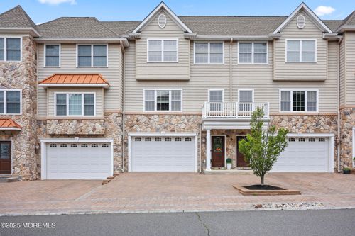 14 White Oak Ln, Aberdeen, NJ, 07747-1967 | Card Image