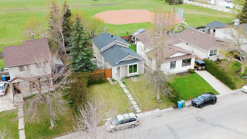 36 Castleglen Way Ne, Calgary, AB, T3J1T3 | Card Image
