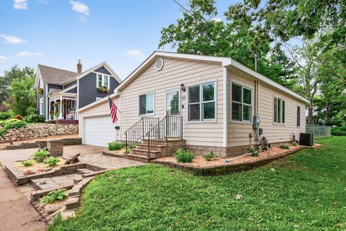 715 Churchill St W, Stillwater, MN, 55082-5756 | Card Image