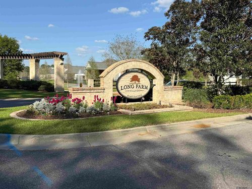 8424 Luray Ln, Baton Rouge, LA, 70817-4051 | Card Image