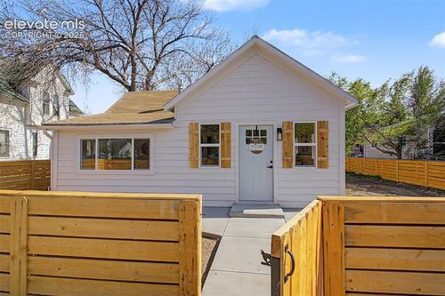 611 Maple St, Colorado Springs, CO, 80903-3040 | Card Image