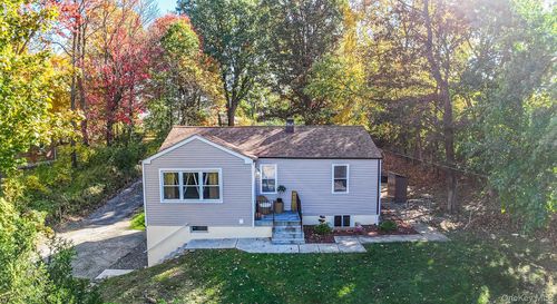 636 Gidney Ave, Newburgh, NY, 12550-2848 | Card Image