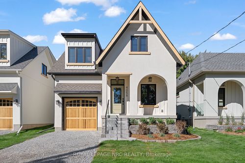 4062 Glenspring Rd, Crystal Beach, ON, L0S1B0 | Card Image