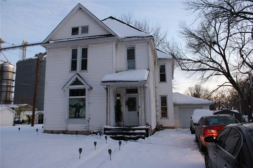 229 W Madison St, Moweaqua, IL, 62550-1121 | Card Image