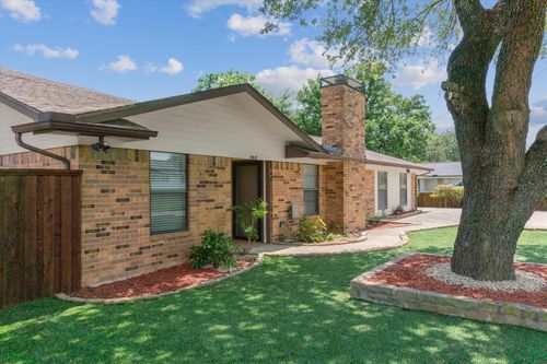 302 Erwin St, Edgewood, TX, 75117-3339 | Card Image