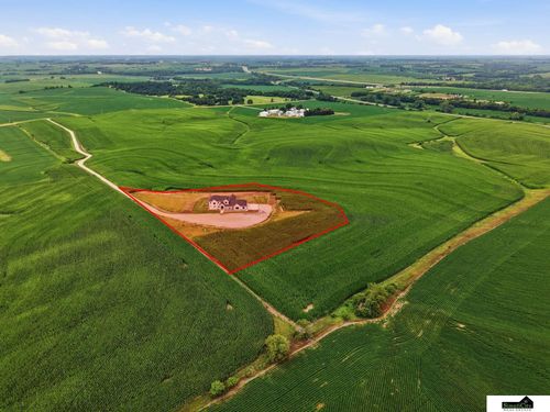 1652 County Rd E, Wahoo, NE, 68066-4046 | Card Image