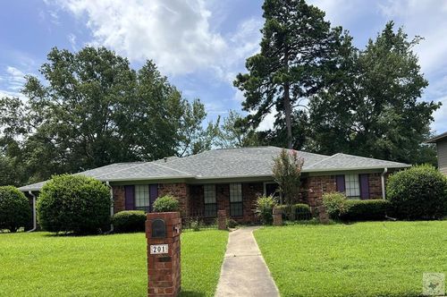 201 Larkspur Ln, Wake Village, TX, 75501-5772 | Card Image