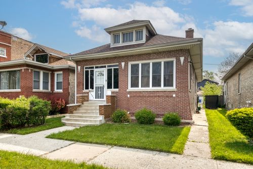 7637 S Ridgeland Ave, Chicago, IL, 60649-4005 | Card Image