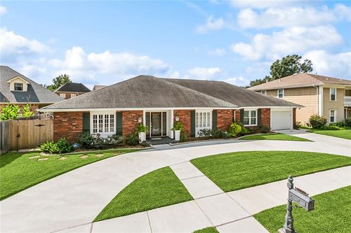 7400 Ashborne Dr, Harahan, LA, 70123-4806 | Card Image