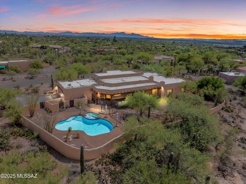 5661 N Placita Amanecer, Tucson, AZ, 85718-4001 | Card Image