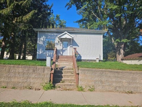 504 N Cleveland St, Merrill, WI, 54452-1429 | Card Image