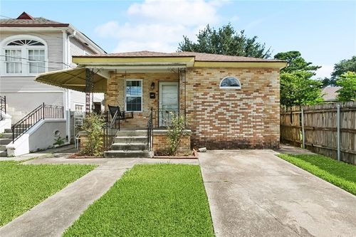 2567 Lavender St, New Orleans, LA, 70122-4758 | Card Image