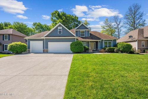 7403 Crossridge Dr, Holland, OH, 43528-9059 | Card Image