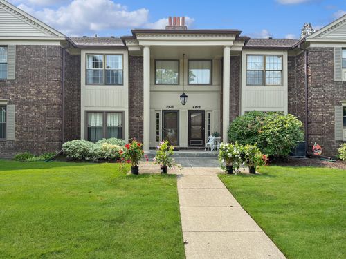 4426 Knightsbridge Ln, West Bloomfield, MI, 48323-1627 | Card Image