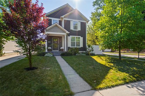 800 N Dorchester Ave, Royal Oak, MI, 48067-2117 | Card Image