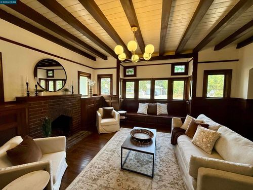 3386 Cowell Rd, Concord, CA, 94518 | Card Image