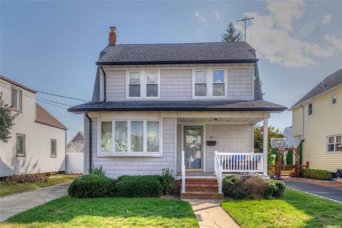 66 Pine Street, Oceanside, NY, 11572 | Card Image