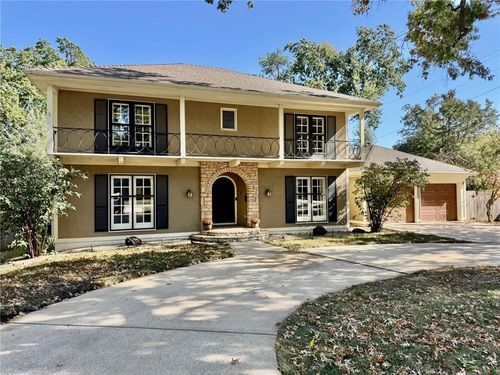 8417 Nall Ave, Prairie Village, KS, 66207-1740 | Card Image