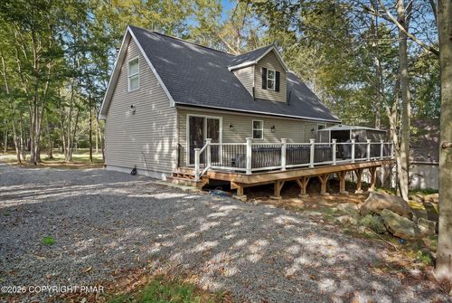 350 Maxatawny Dr, Pocono Lake, PA, 18347-8029 | Card Image