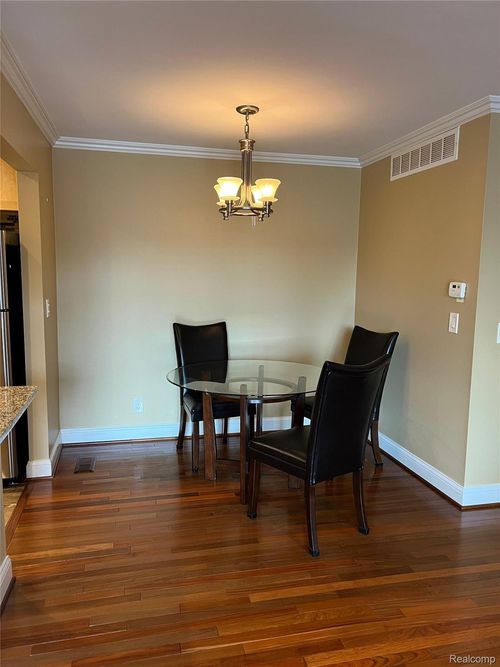 29403 Bobrich St, Livonia, MI, 48152-3403 | Card Image
