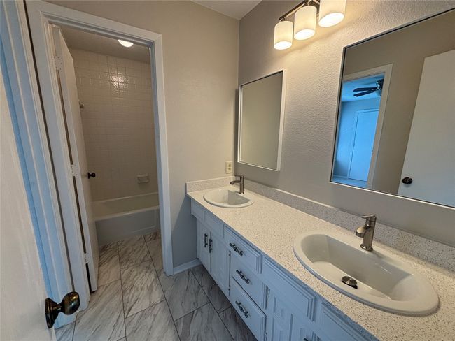 3302 Wells Dr, Home with 3 bedrooms, 3 bathrooms and null parking in Plano TX | Image 22