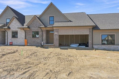 66-405 Cornerstone Dr, Oxford, MI, 48371-3746 | Card Image
