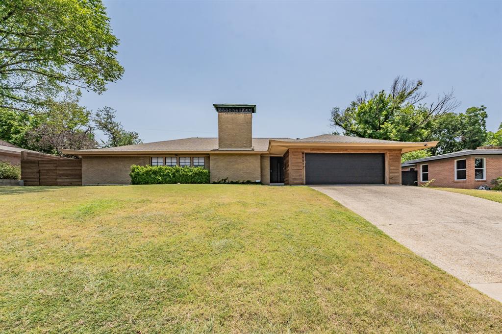 Calmont Ave, Fort Worth, TX 76116