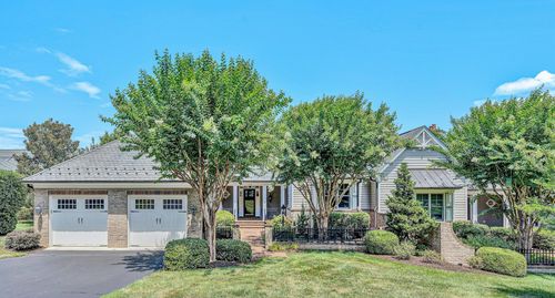 115 Grande Villa Dr, Penhook, VA, 24137-2727 | Card Image