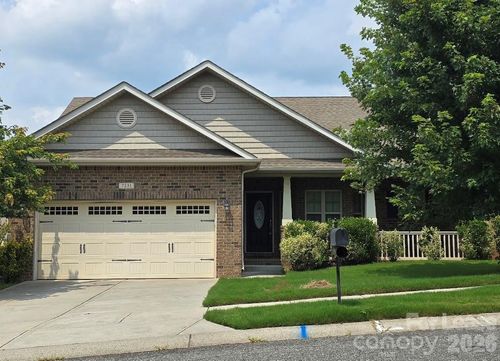 7231 Kenyon Dr, Denver, NC, 28037-1400 | Card Image