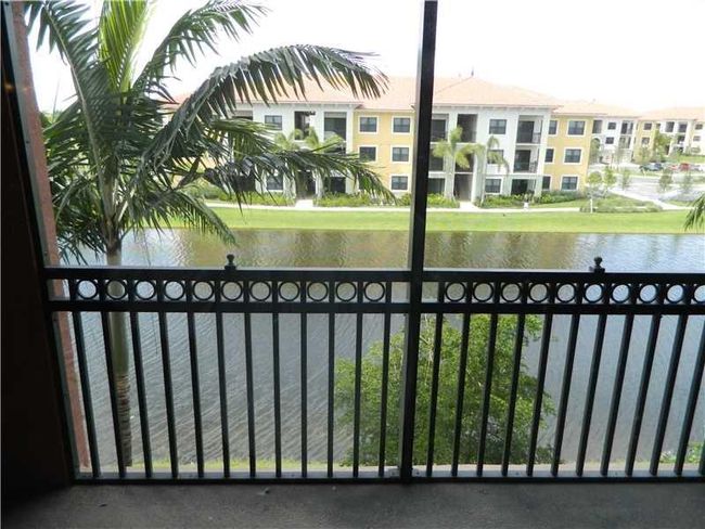 APT-319 - 3055 Nw 126 Th Ave, Condo with 2 bedrooms, 2 bathrooms and null parking in Sunrise FL | Image 12