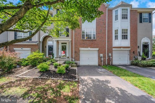 97 Hunt Club Dr, COLLEGEVILLE, PA, 19426-3984 | Card Image