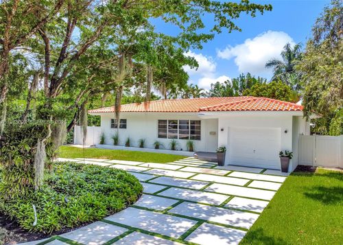 10610 Ne 11th Ct, Miami Shores, FL, 33138-2123 | Card Image