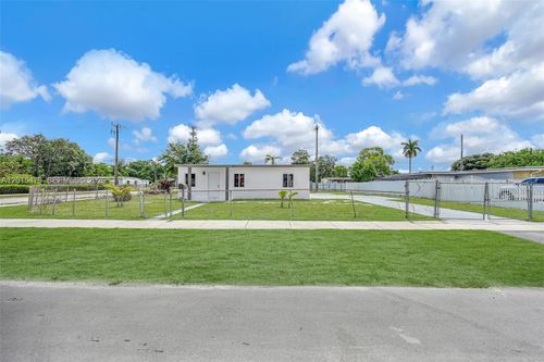 15575 Nw 27th Ave, Miami Gardens, FL, 33054-2270 | Card Image