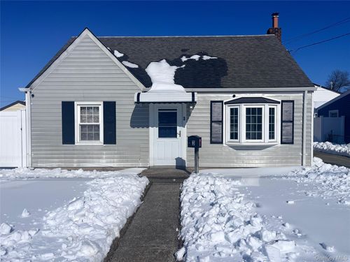 3 Birch Ct E, Farmingdale, NY, 11735-3829 | Card Image