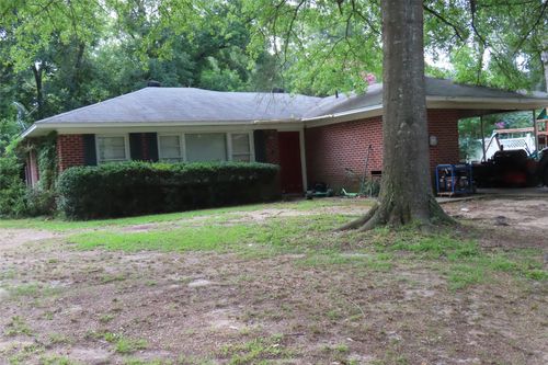 701 10th St Nw, Springhill, LA, 71075-2303 | Card Image