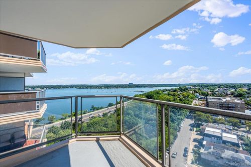 apt-15b-18 215th St, Bayside, NY, 11360-2149 | Card Image