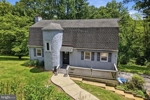 32 Beck Rd, COATESVILLE, PA, 19320-4409 | Card Image