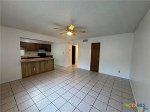 2-309 E Walnut St, Seguin, TX, 78155-5509 | Card Image