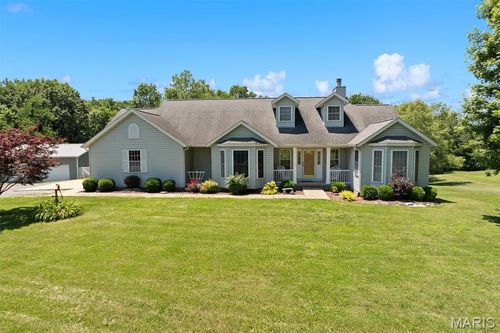 2119 Lakeview Dr, Highland, IL, 62249-4627 | Card Image