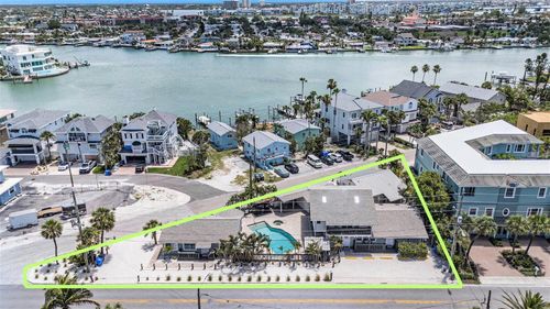 8425 W Gulf Blvd, Treasure Island, FL, 33706-3471 | Card Image