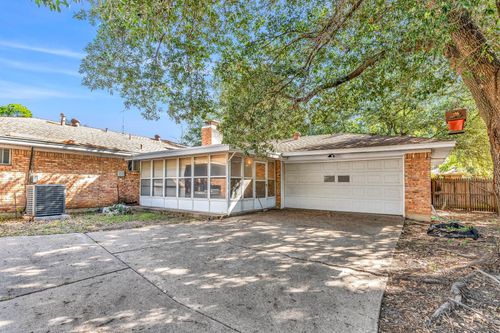 1400 Moss Rose Cir, Irving, TX, 75061-4524 | Card Image