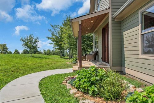 rb-28-220 Bear Crawl Rd, Jasper, TN, 37347-1703 | Card Image